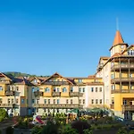 St Lukas Medical & 4*
