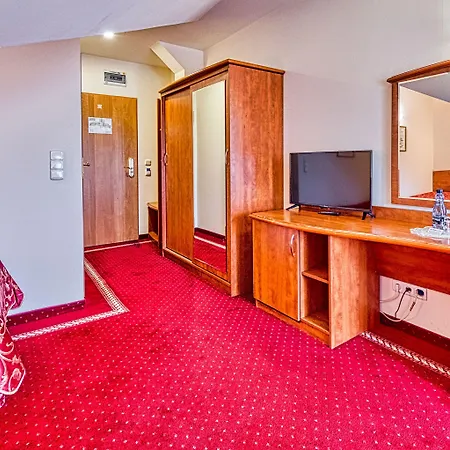 St Lukas Medical & Feriested 4*