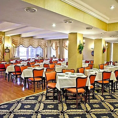 St Lukas Medical & 4*