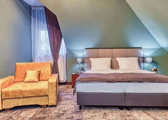 St Lukas Medical & 4*